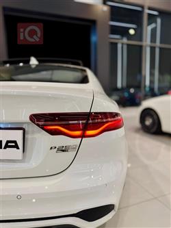 جاكوار XE